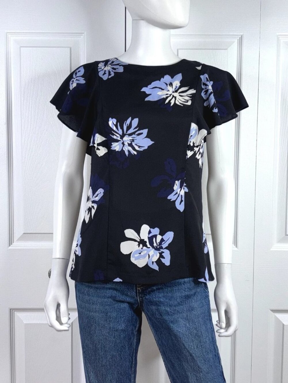 BANANA REPUBLIC women's  floral blouse size 6